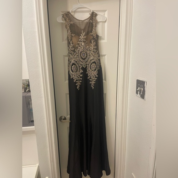 Black and Gold Dress - Picture 3 of 4